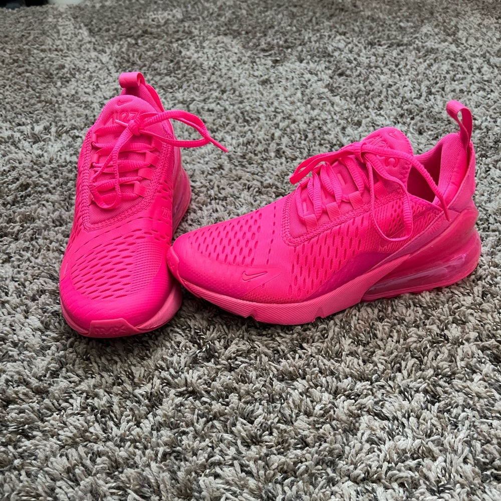 Nike Air Max 270 Women's Hot Pink Brand new never worn. No box.